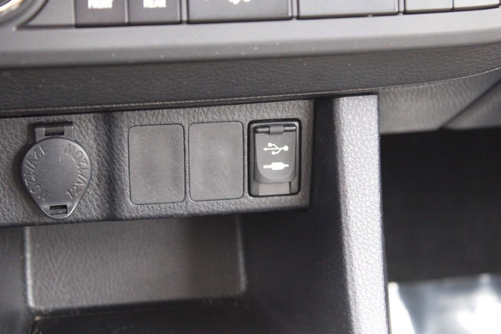 Used 2014 Toyota Corolla LE image 36