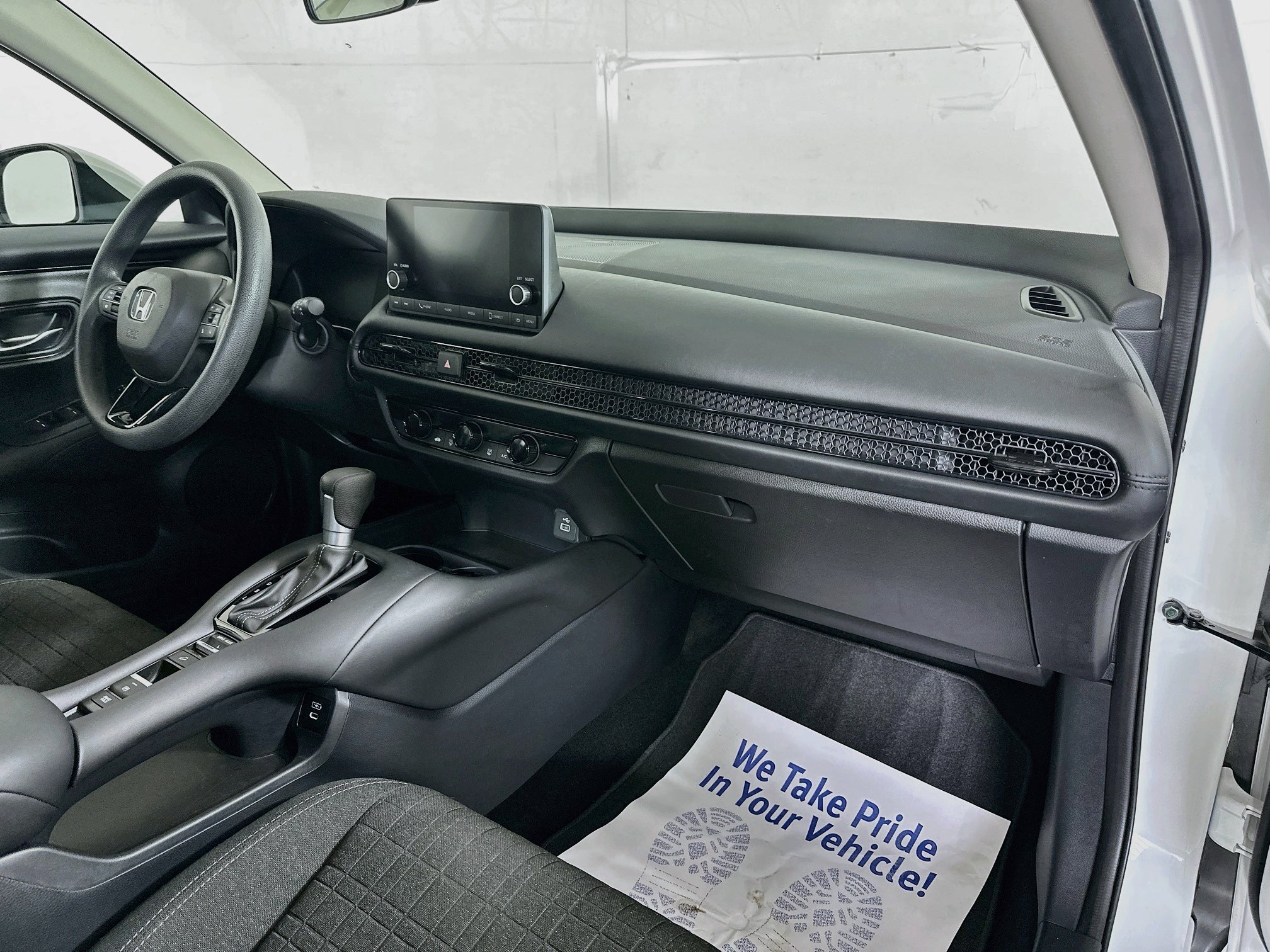 Used 2024 Honda HR-V LX image 26