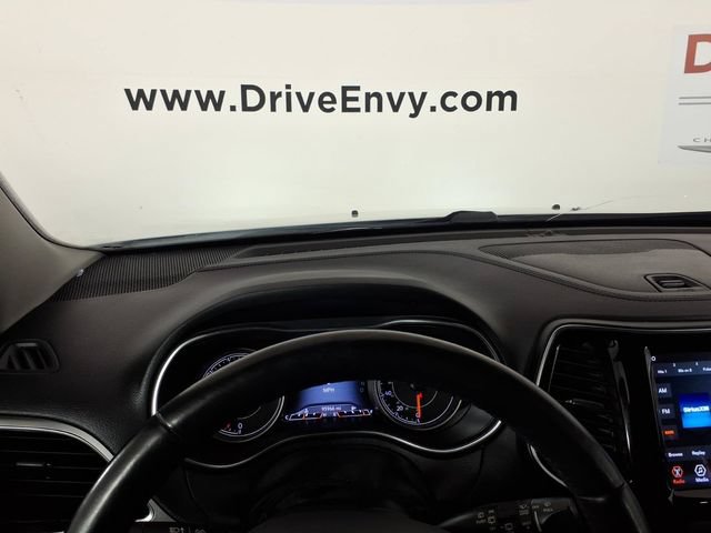 Used 2019 Jeep Cherokee Limited AWD/4WD image 25