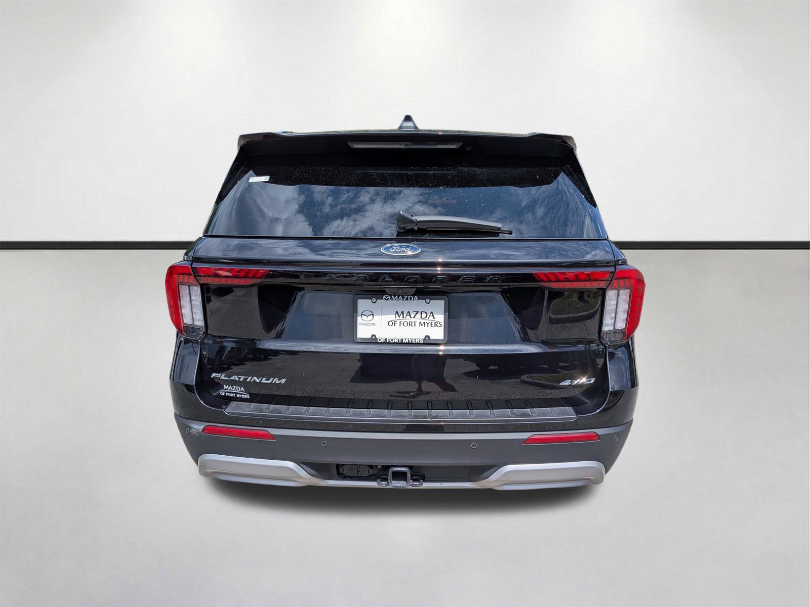 Used 2025 Ford Explorer Platinum w/ LUX Leather Package AWD/4WD image 5