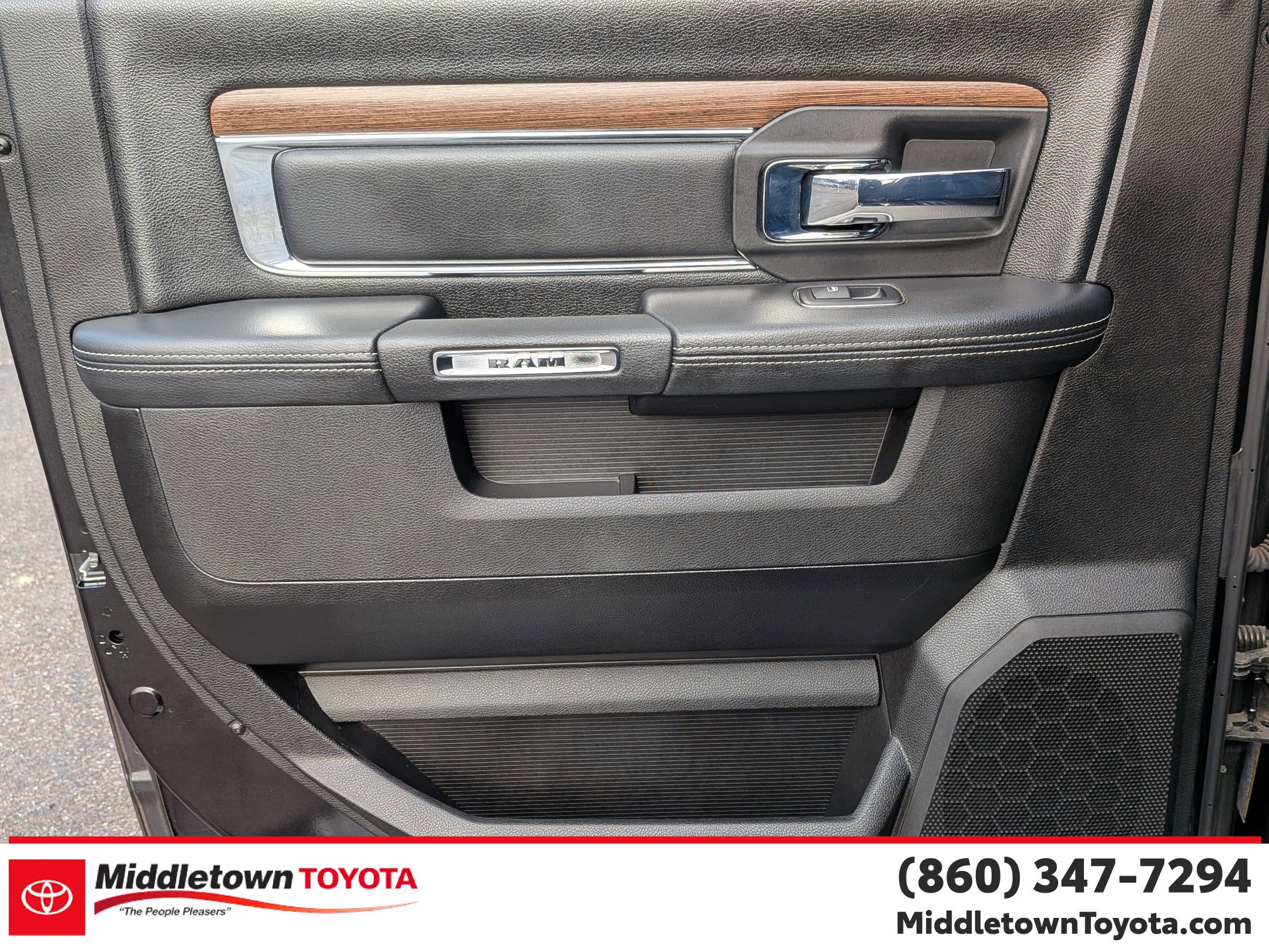 Used 2017 RAM 1500 Laramie w/ Convenience Group image 30