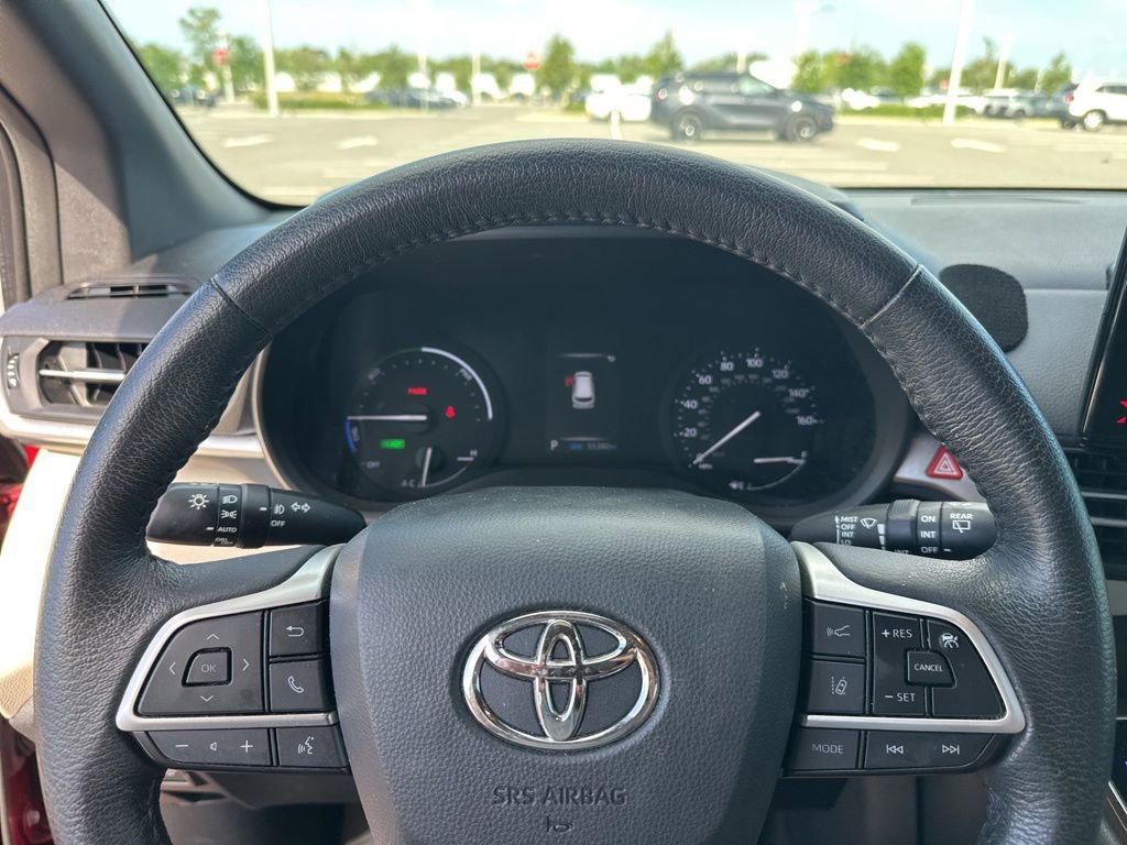 Used 2021 Toyota Sienna XLE FWD image 26