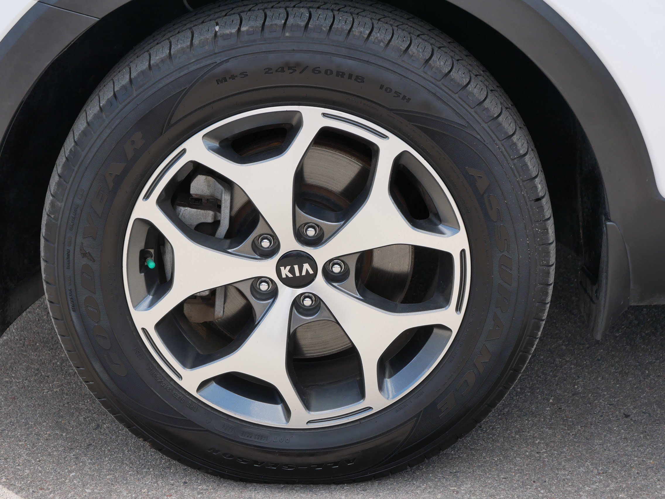 Used 2020 Kia Telluride EX AWD/4WD image 15