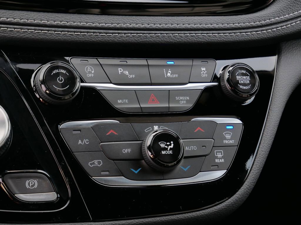 New 2026 Chrysler Pacifica Select image 35