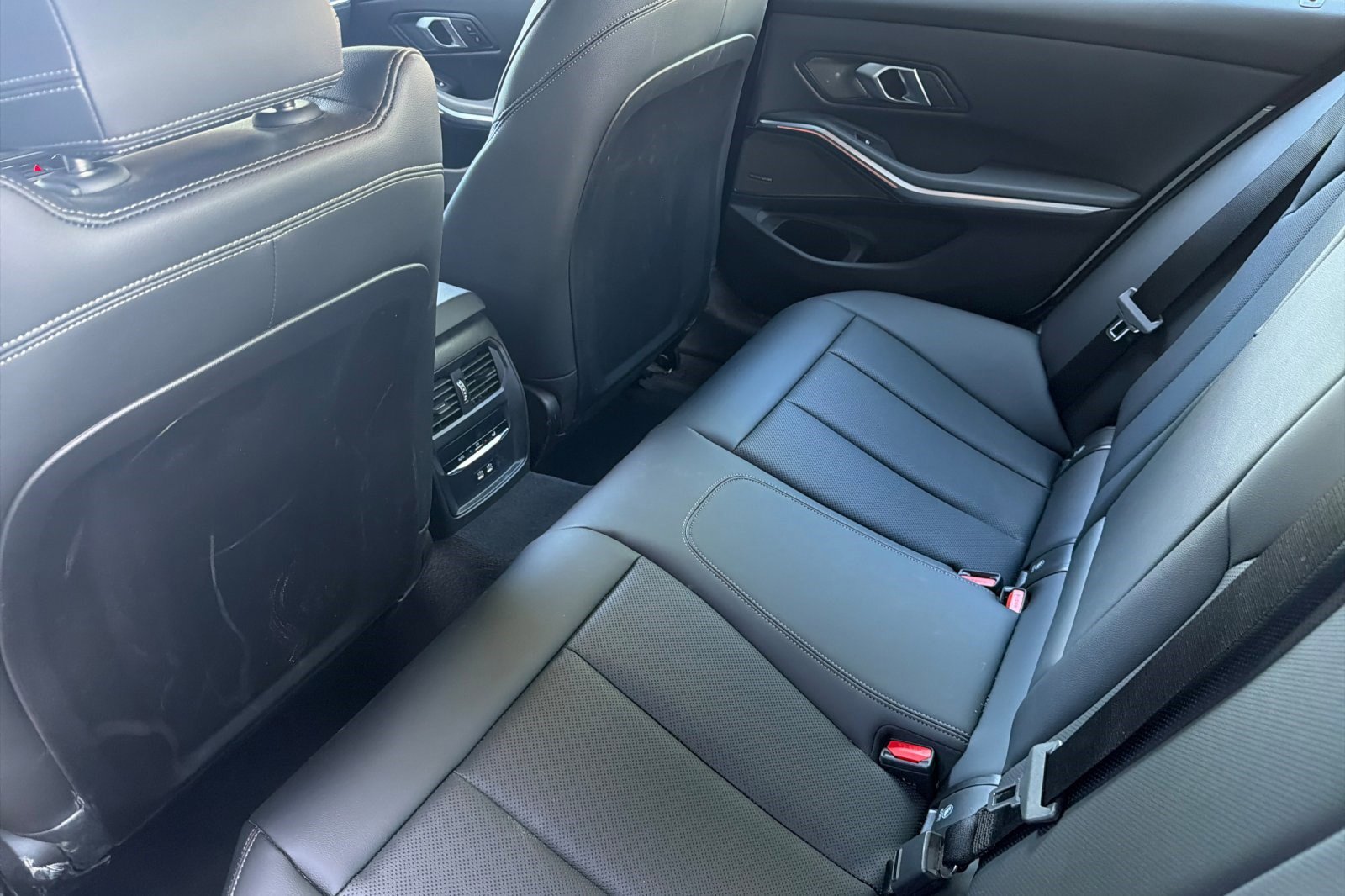 Certified 2025 BMW 330i xDrive Sedan w/ Premium Package image 15