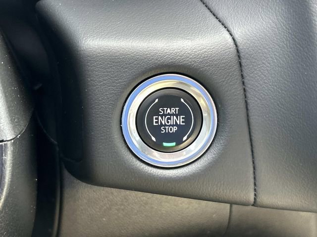 Used 2022 Chevrolet Tahoe Z71 w/ Luxury Package AWD/4WD image 38