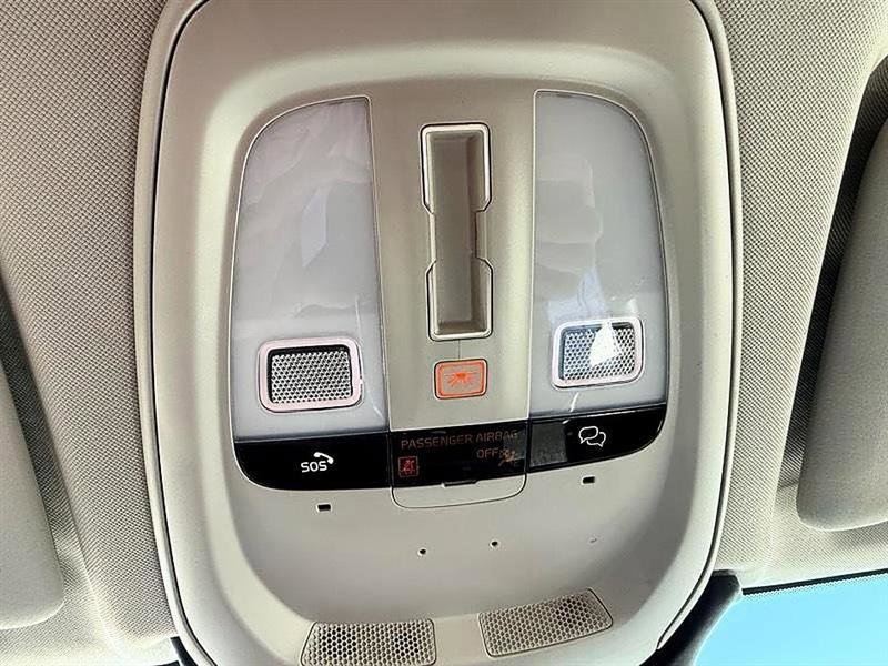 Used 2024 Volvo XC60 B5 Core w/ Protection Package Premier image 42