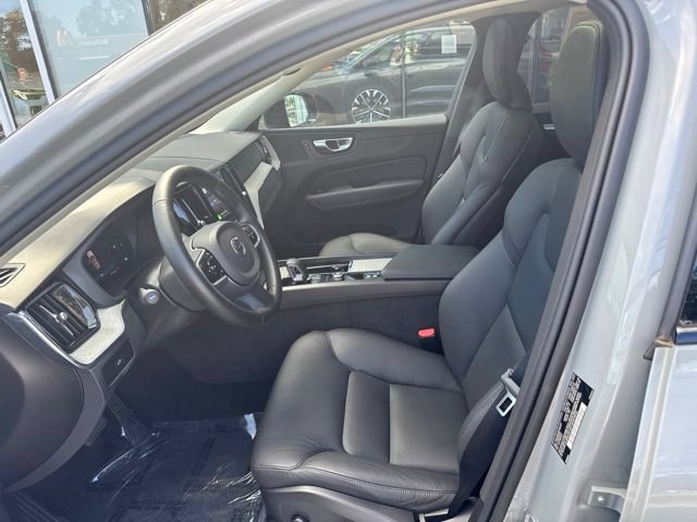 Certified 2025 Volvo XC60 B5 Plus AWD/4WD image 20