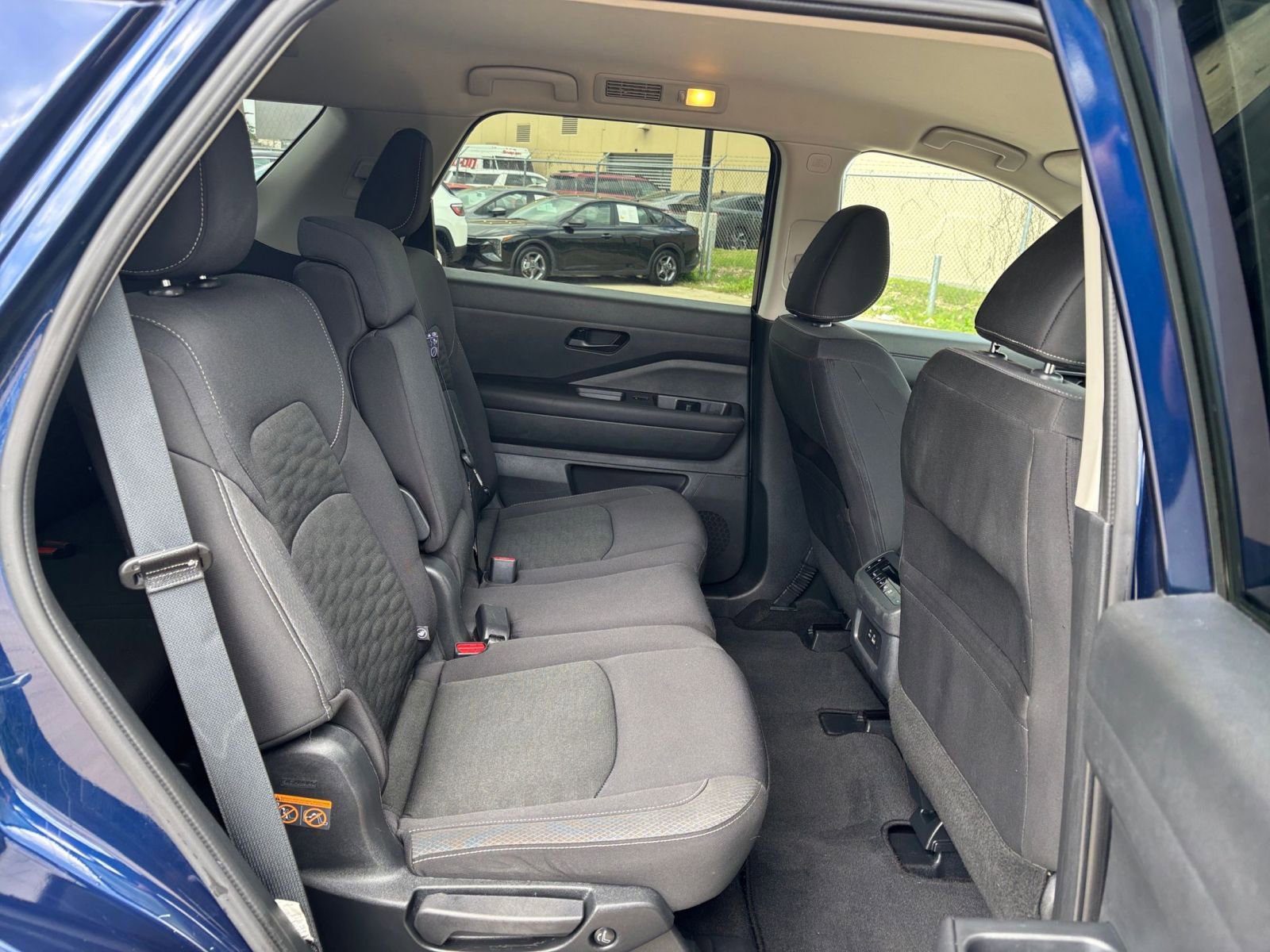 Used 2025 Nissan Pathfinder SV AWD/4WD image 28