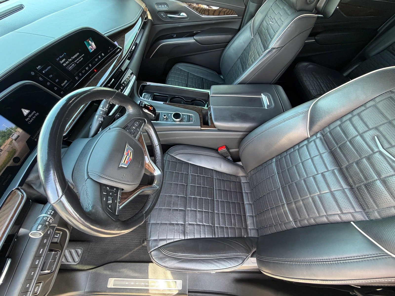 Used 2021 Cadillac Escalade ESV Sport Platinum AWD/4WD image 18