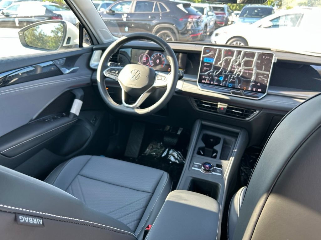 New 2026 Volkswagen Tiguan SE FWD image 9