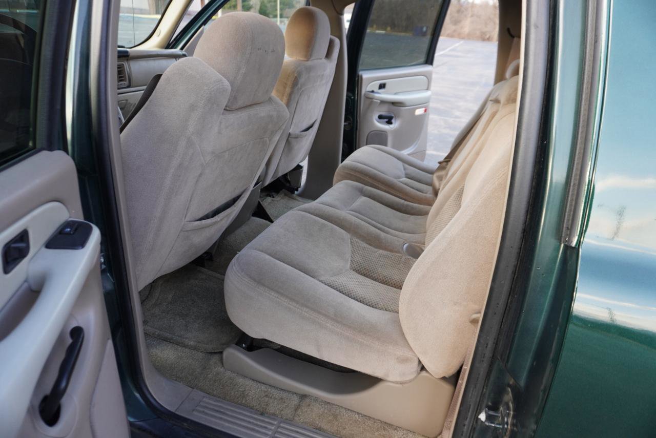 Used 2003 Chevrolet Suburban LS w/ LS Preferred Equipment Group image 28