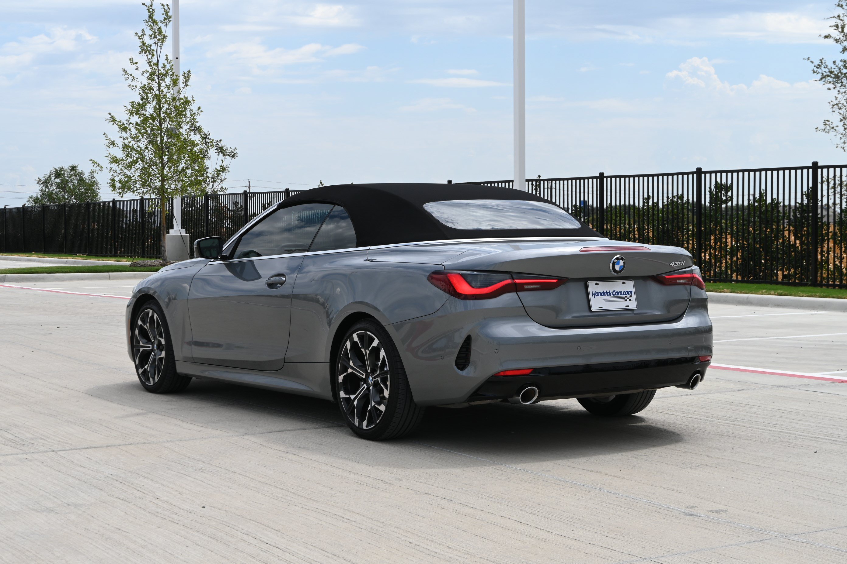 Certified 2025 BMW 430i Convertible w/ Premium Package RWD image 11