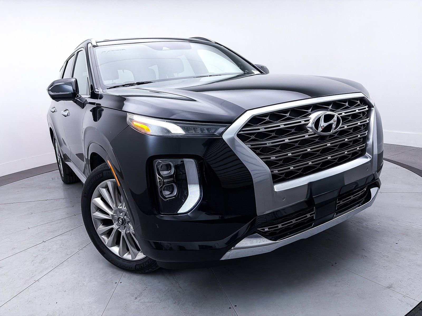 Used 2020 Hyundai Palisade Limited image 3
