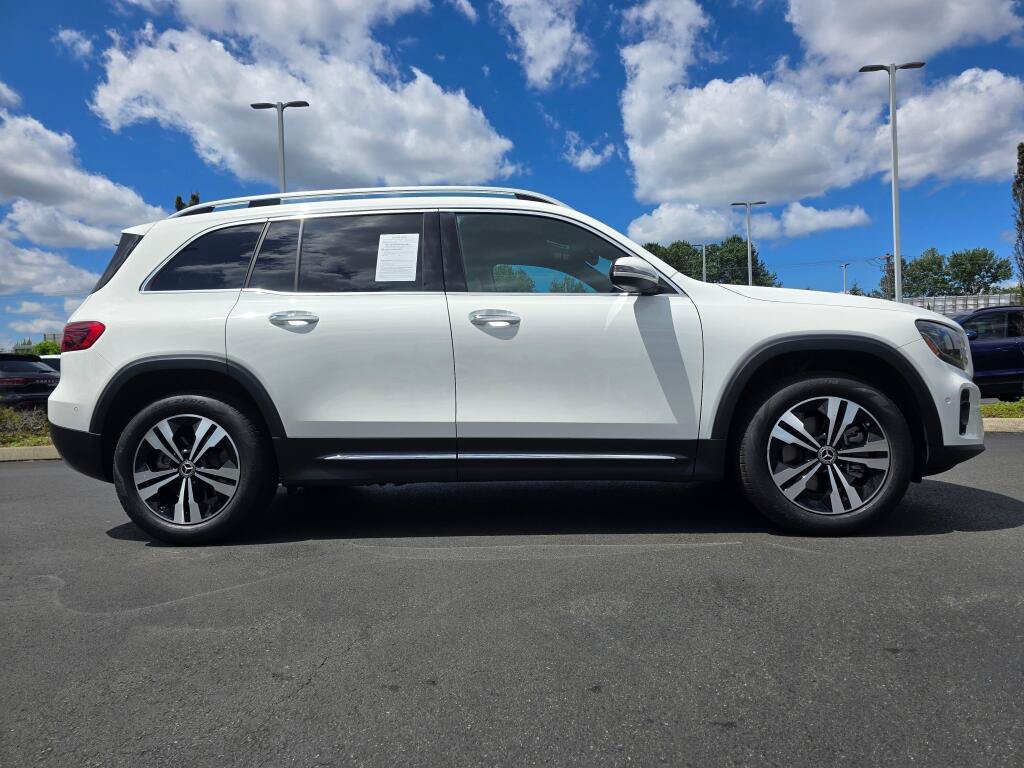 Used 2025 Mercedes-Benz GLB 250 4MATIC image 6
