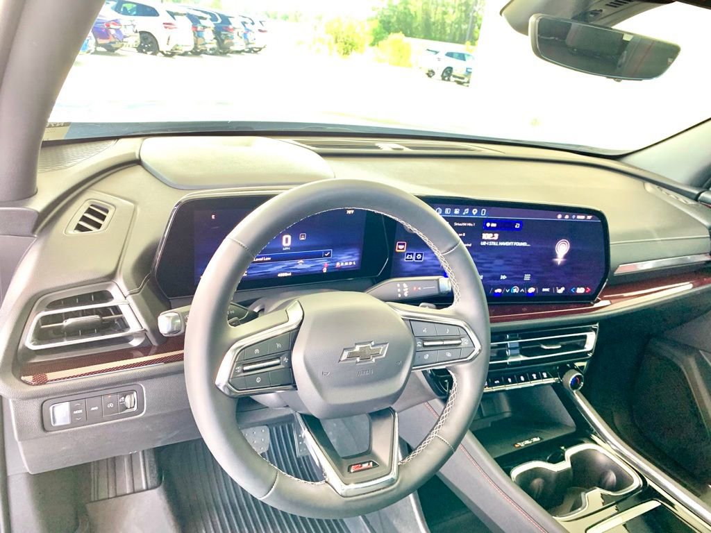 Used 2026 Chevrolet Traverse Z71 w/ Driver Confidence Package AWD/4WD image 36