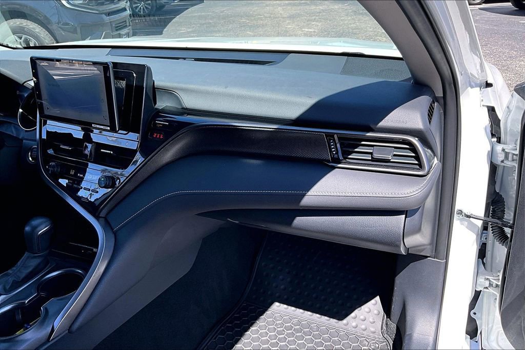 Used 2023 Toyota Camry XSE image 19