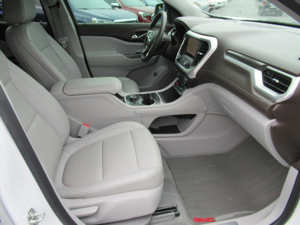 Used 2023 GMC Acadia SLT image 10