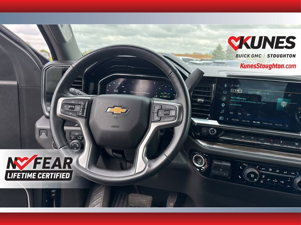 Used 2025 Chevrolet Silverado 1500 LT AWD/4WD image 35
