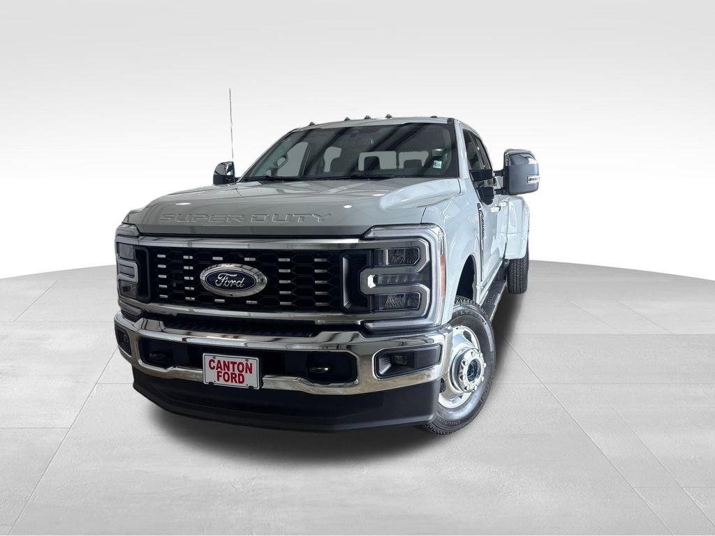 New 2026 Ford F350 Lariat