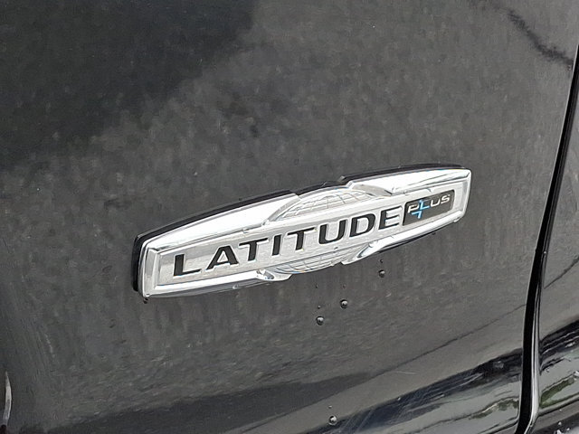 Used 2019 Jeep Cherokee Latitude Plus w/ Comfort/Convenience Group AWD/4WD image 31