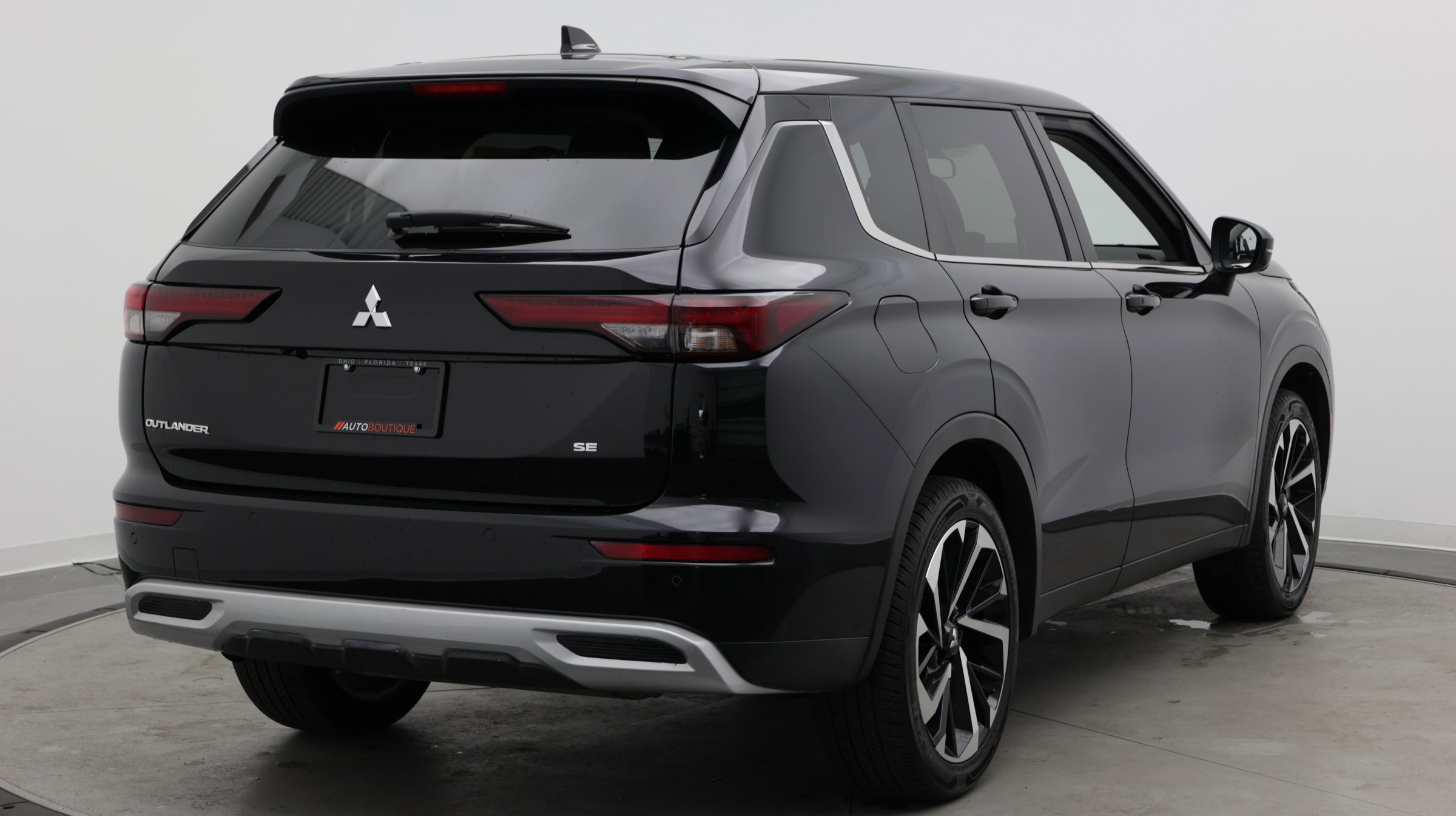 Used 2024 Mitsubishi Outlander SE FWD image 8