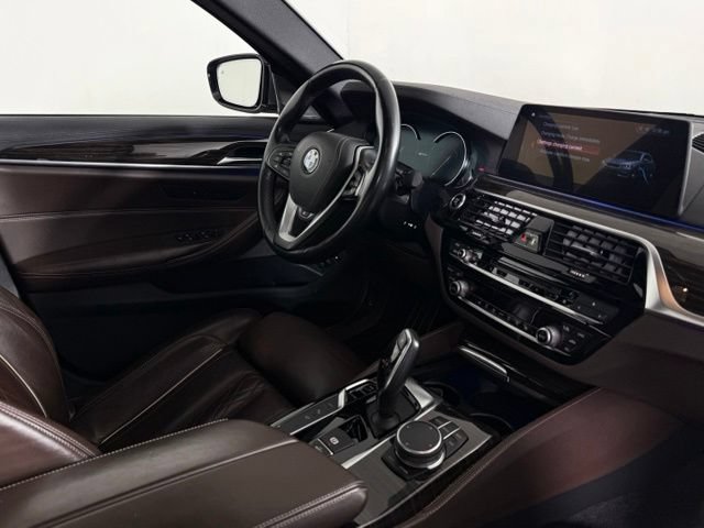 Used 2018 BMW 530e xDrive AWD/4WD image 16