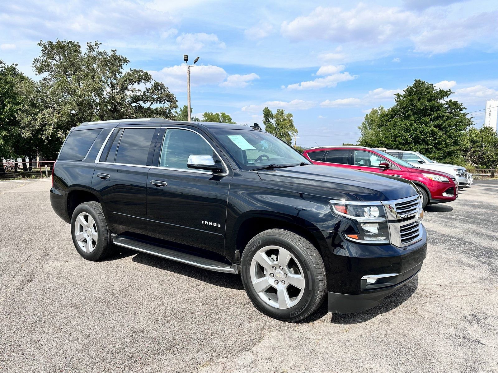 Used 2019 Chevrolet Tahoe Premier RWD image 4