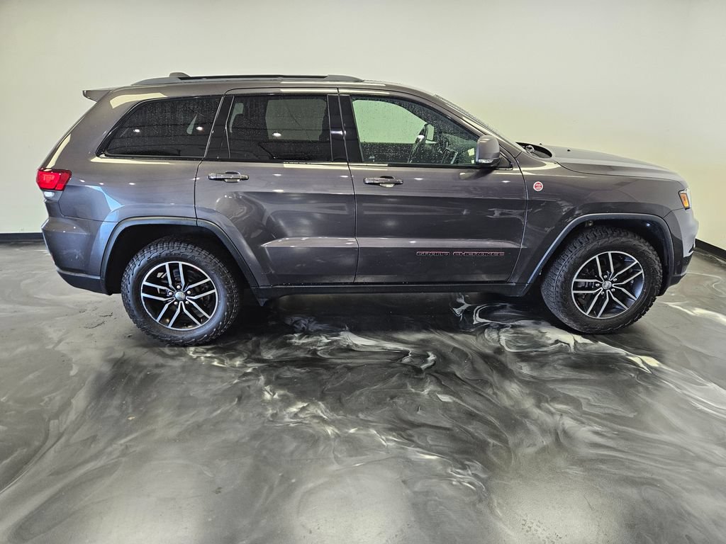 Used 2018 Jeep Grand Cherokee Trailhawk w/ Trailhawk Luxury Group AWD/4WD image 22