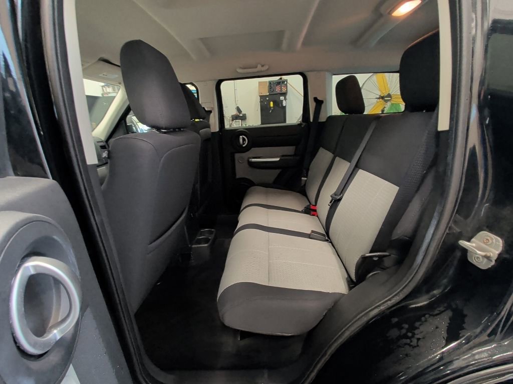 Used 2007 Dodge Nitro SLT AWD/4WD image 12