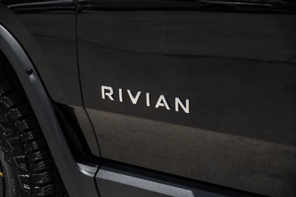Used 2023 Rivian R1T Adventure AWD/4WD image 54