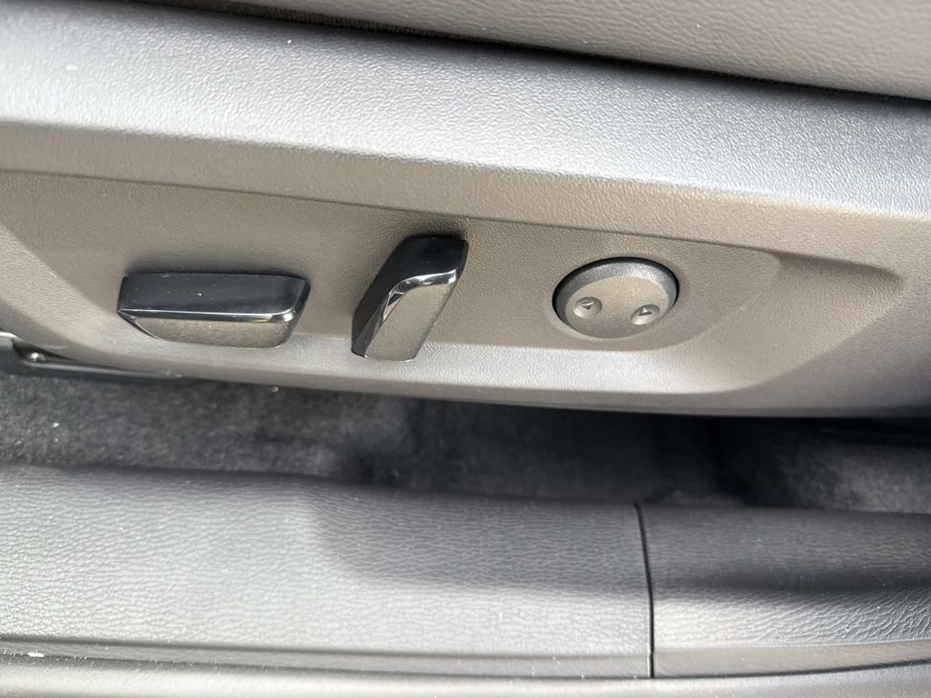 New 2026 Mitsubishi Outlander SEL image 24