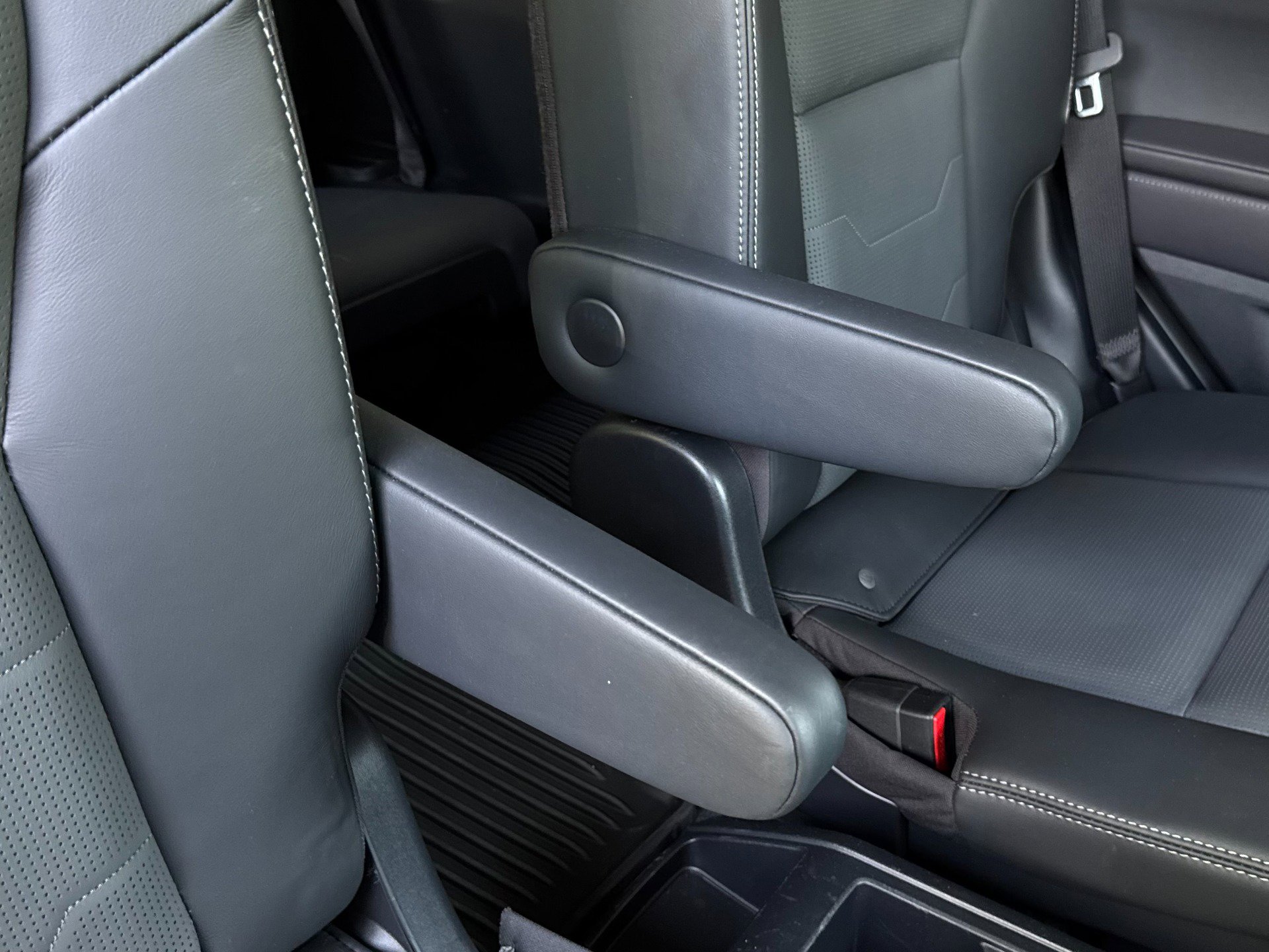 Used 2024 Lexus GX 550 AWD/4WD image 40