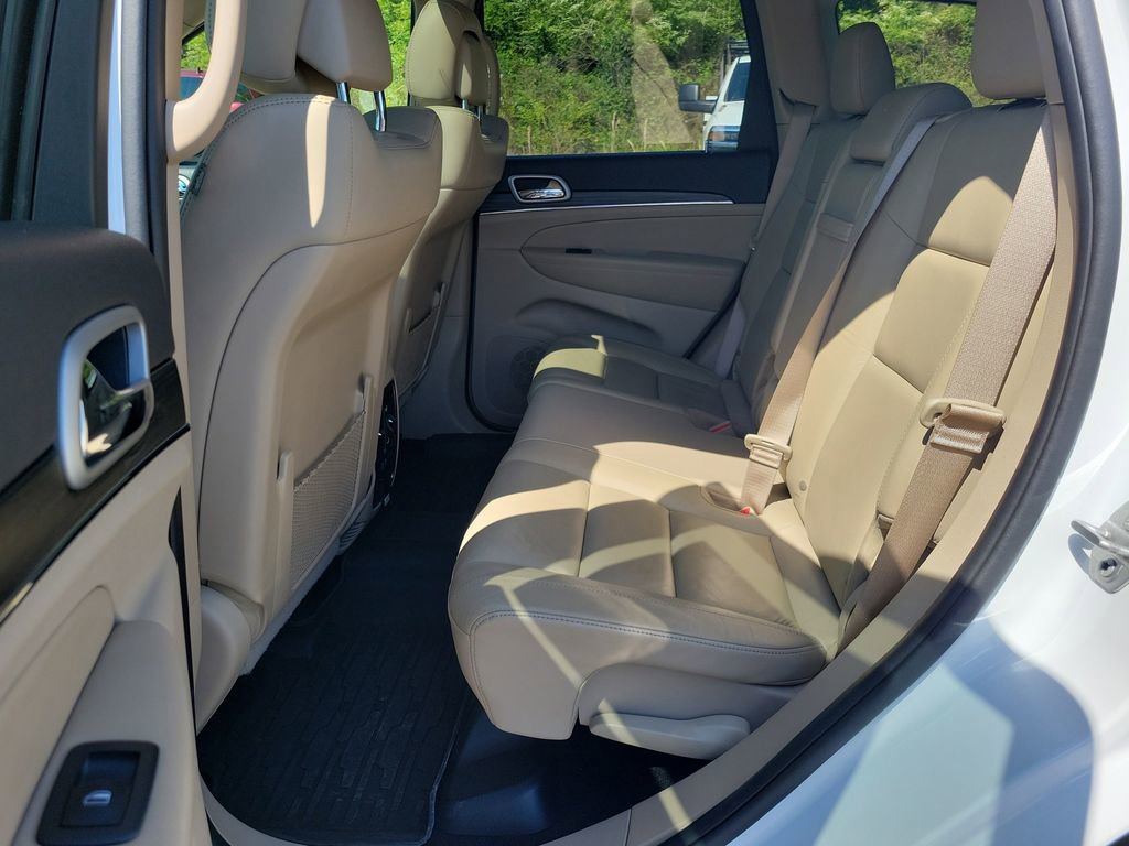 Used 2021 Jeep Grand Cherokee Limited AWD/4WD image 31
