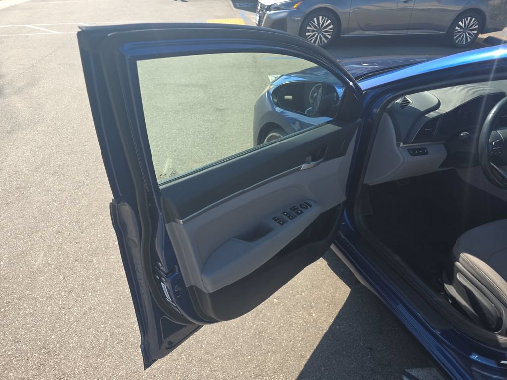 Used 2020 Hyundai Elantra Value Edition FWD image 10