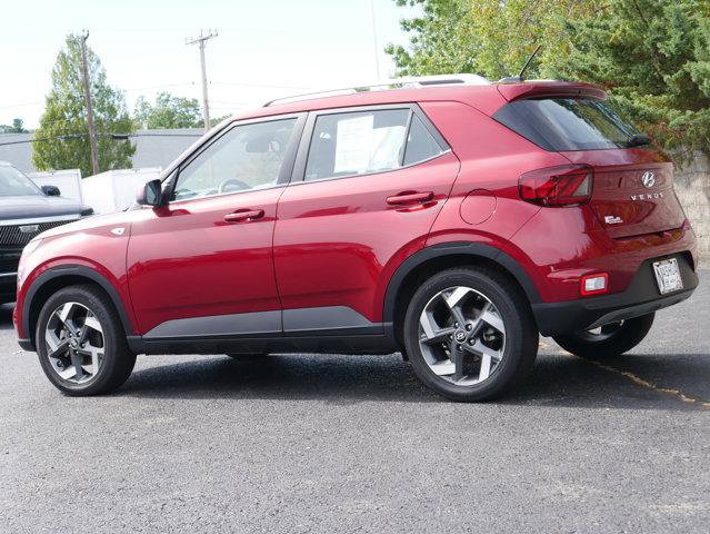 Used 2023 Hyundai Venue Limited image 4