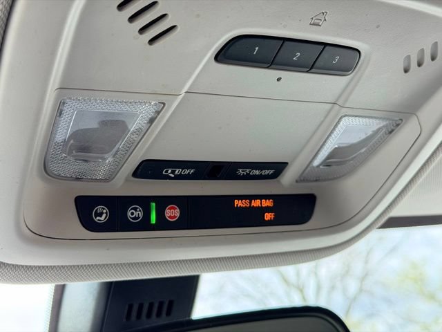 Used 2019 Chevrolet Traverse LT AWD/4WD image 16