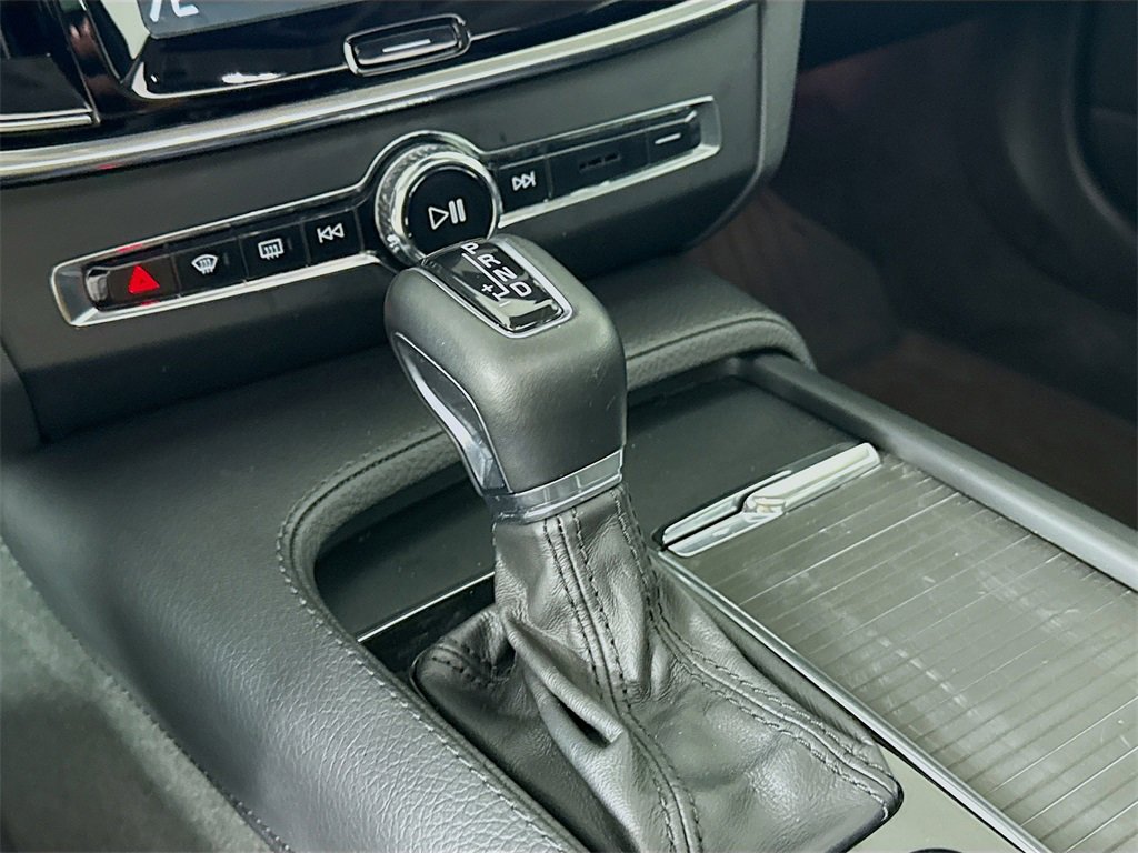 Used 2019 Volvo V90 T5 Cross Country w/ Advanced Package image 18