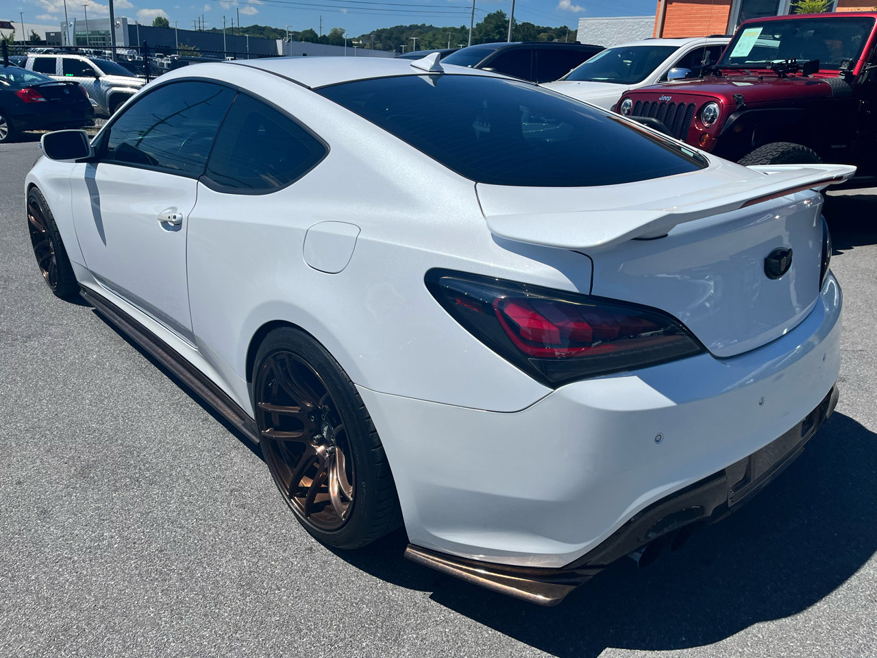 Used 2016 Hyundai Genesis Coupe 3.8 image 7