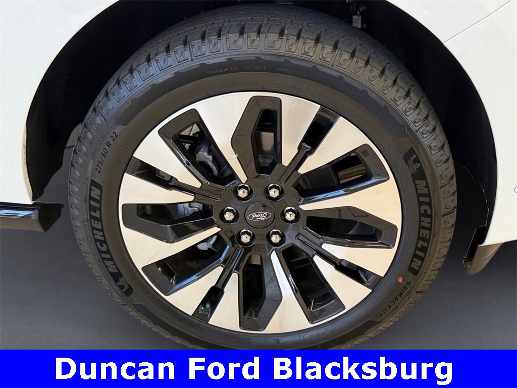 New 2025 Ford Expedition Platinum w/ Driver's Package image 30