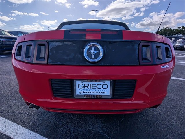 Used 2014 Ford Mustang Convertible image 11