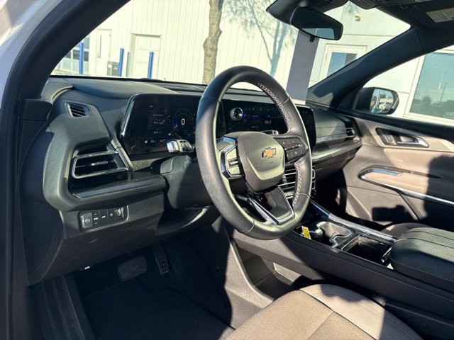 Used 2024 Chevrolet Traverse LT AWD/4WD image 10