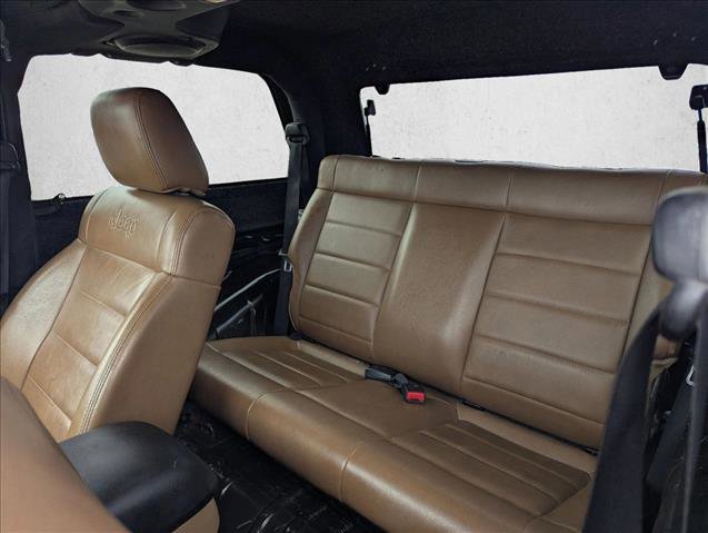 Used 2011 Jeep Wrangler Rubicon w/ PWR Convenience Group AWD/4WD image 15