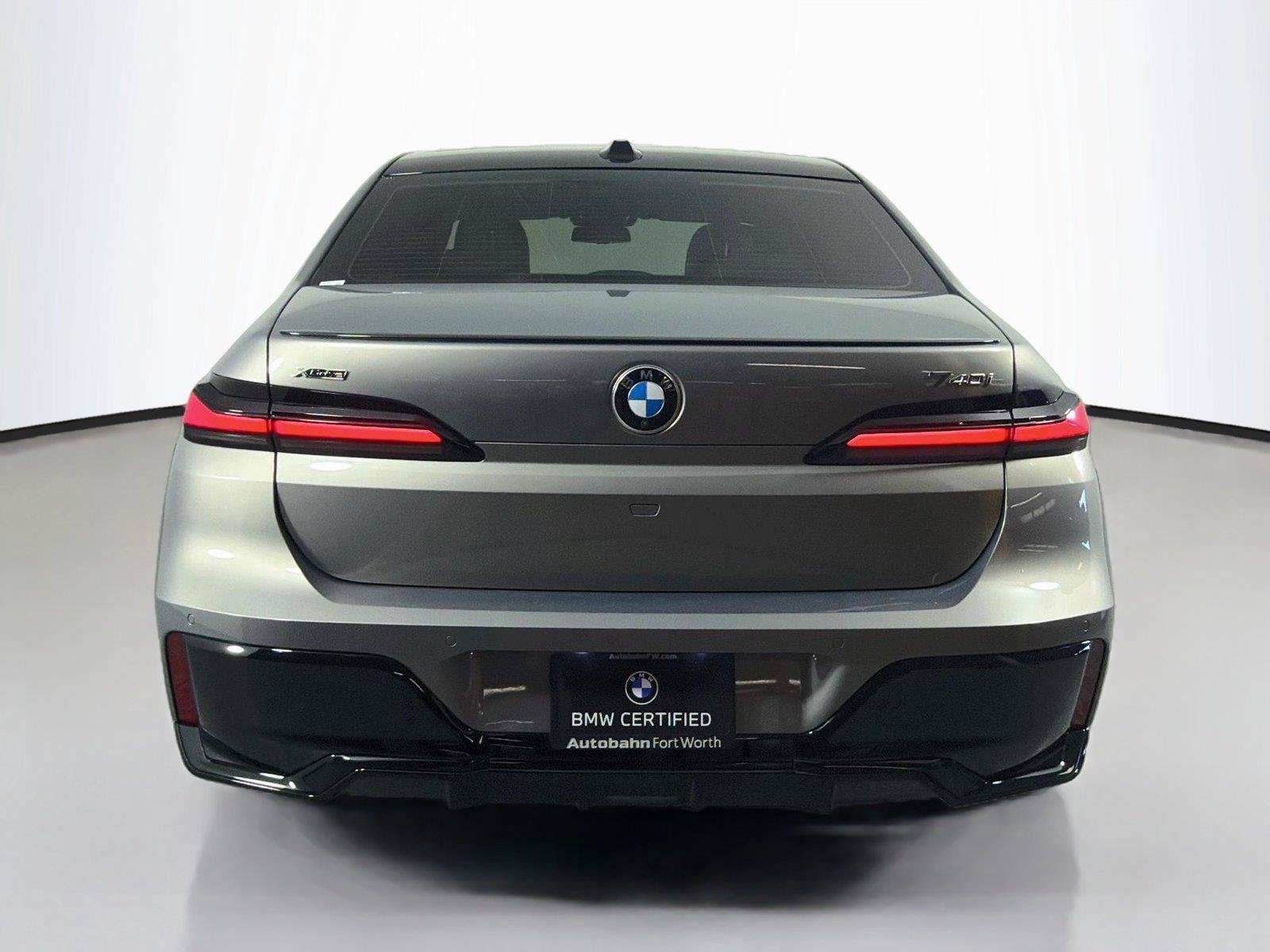 Used 2024 BMW 740i xDrive w/ Premium Package AWD/4WD image 6