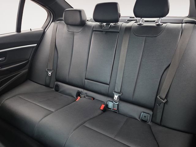 Used 2018 BMW 330e image 13