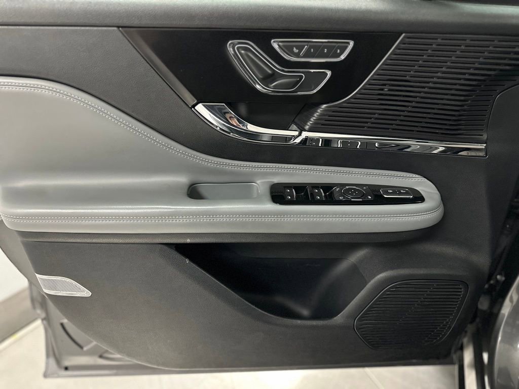 Used 2022 Lincoln Corsair FWD image 16