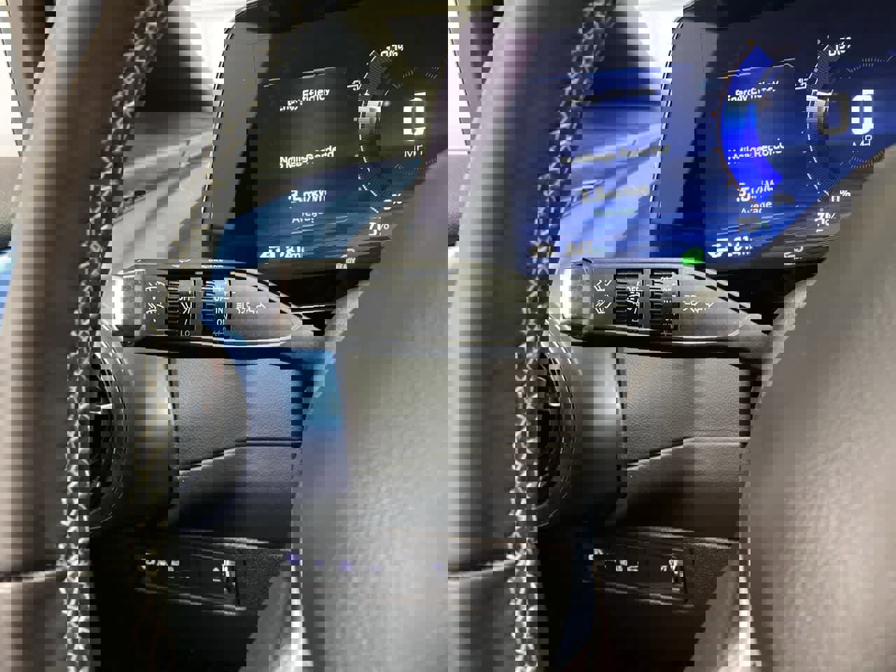 Used 2025 Chevrolet Equinox EV LT w/ Convenience Package image 22