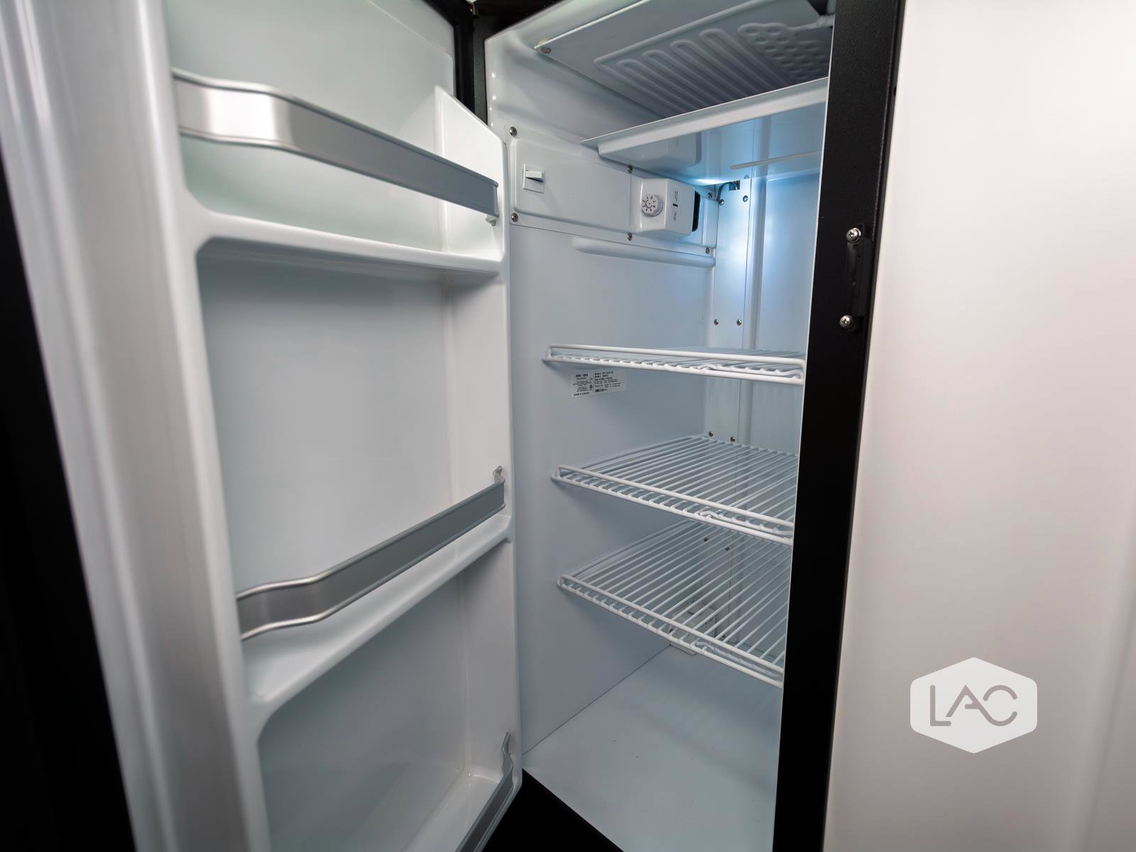 Used 2023 Mercedes-Benz Sprinter 3500 image 16