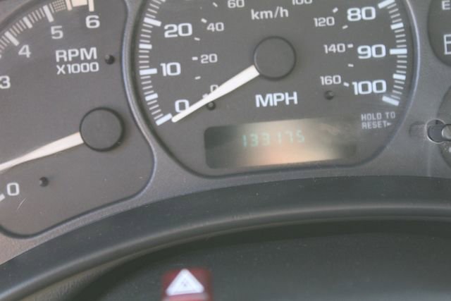 Used 2002 Chevrolet Silverado 2500 4x4 Extended Cab image 29