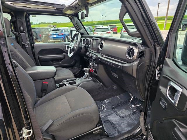 Used 2023 Jeep Wrangler Unlimited Rubicon 4xe w/ Cold Weather Group AWD/4WD image 25